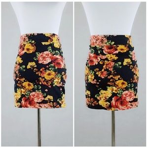 FOREVER 21 Mini Skirt